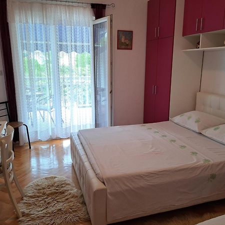 Jelaska Apartment Марина Экстерьер фото