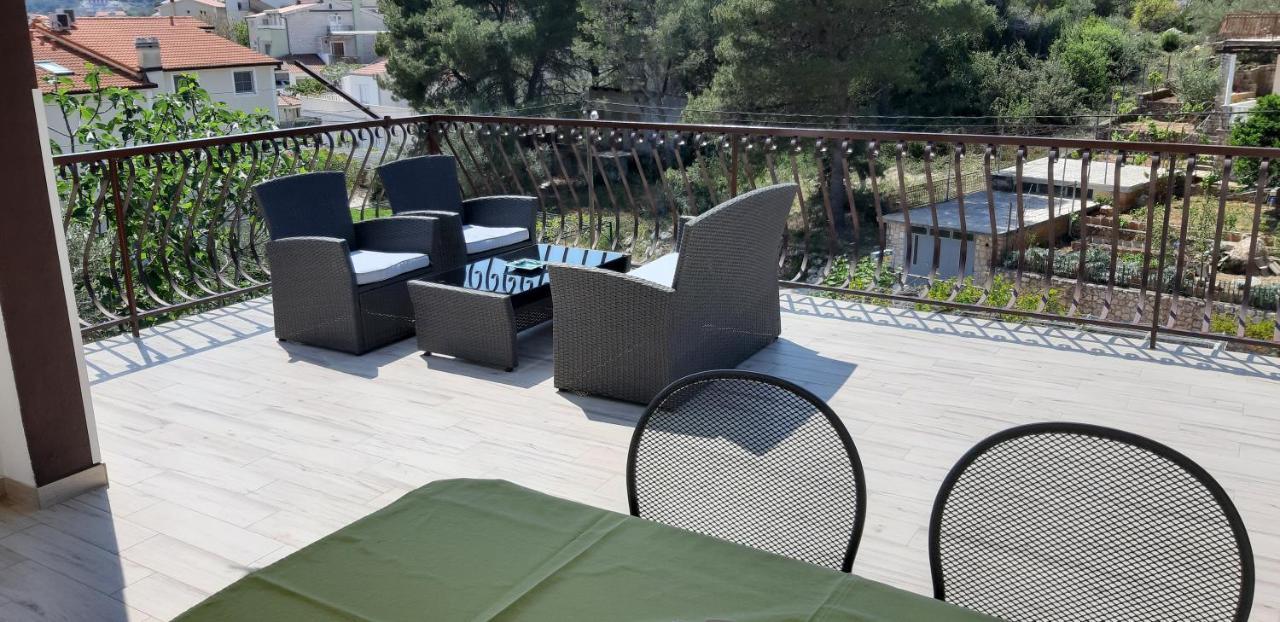 Jelaska Apartment Марина Экстерьер фото