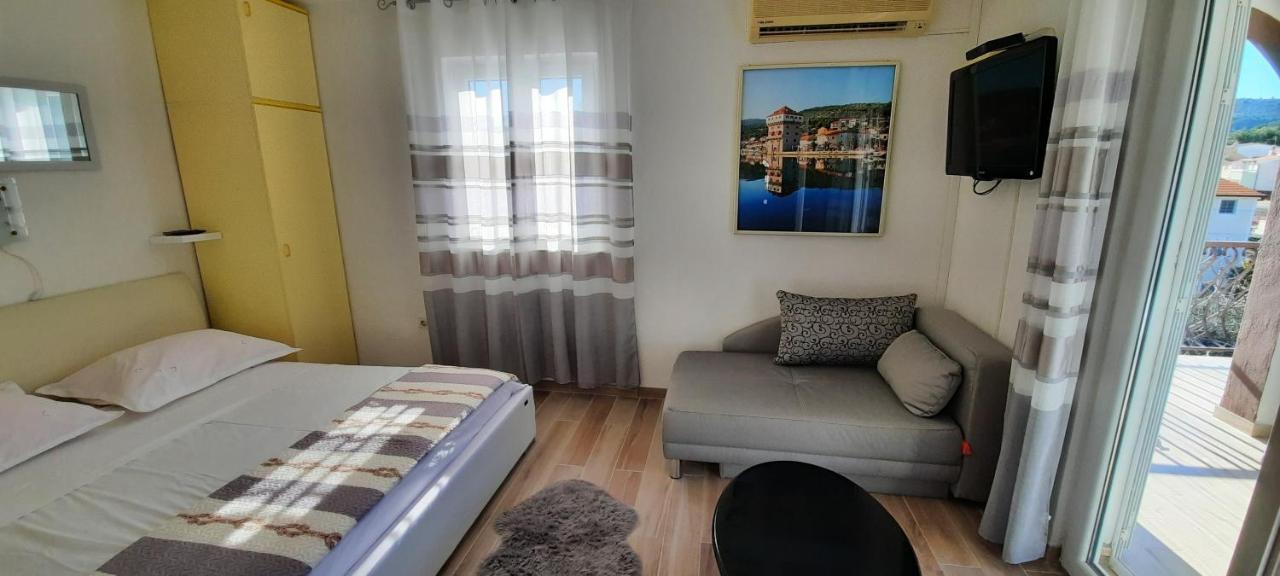 Jelaska Apartment Марина Экстерьер фото