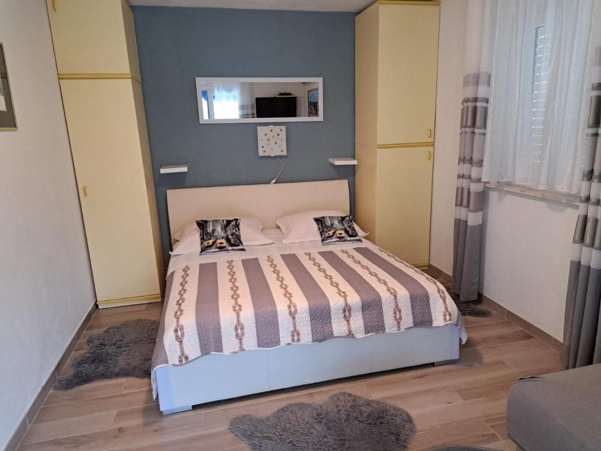 Jelaska Apartment Марина Экстерьер фото